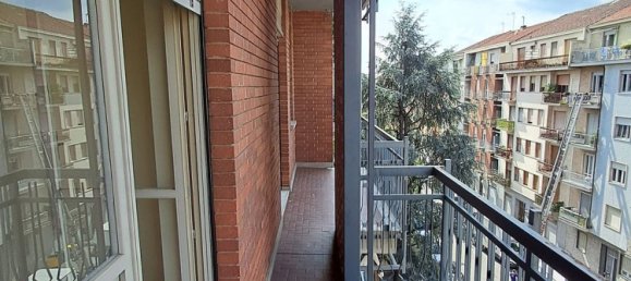 3 bedrooms Apartment in Turin, Italy No. 334757 16