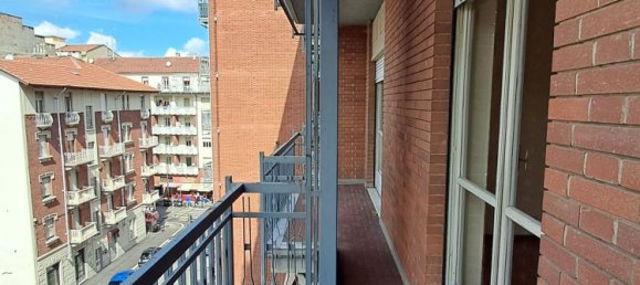 3 bedrooms Apartment in Turin, Italy No. 334757 17