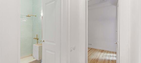 3 bedrooms Apartment in Lisbon, Portugal No. 128170 7