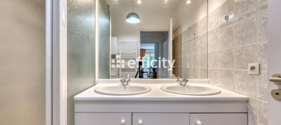 2 Schlafzimmer Wohnung in Livry-Gargan, France, Nr. 330441 12