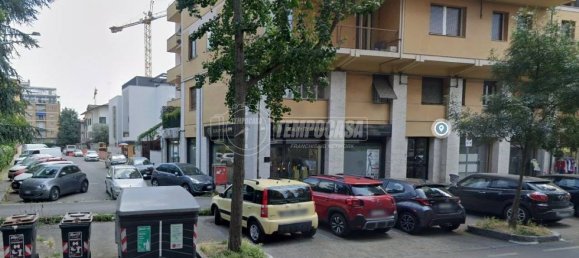 4-Zimmer Gewerbliche Immobilie in Modena, Italy, Nr. 80425 2