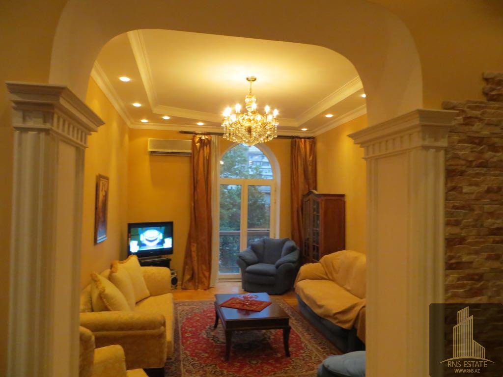 Apartamento T4 em Nasimi, Azerbaijan N.º 2330