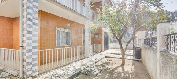 Villa T6 em Almada, Portugal N.º 168430 3