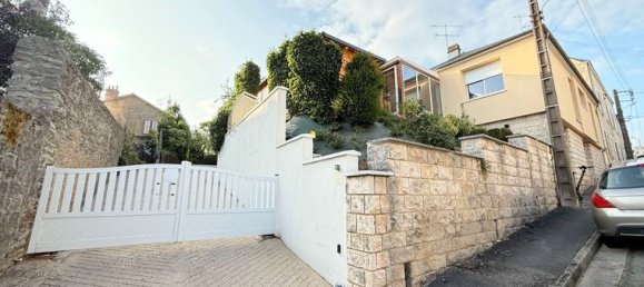 4 bedrooms House in Laval, France No. 315491 14