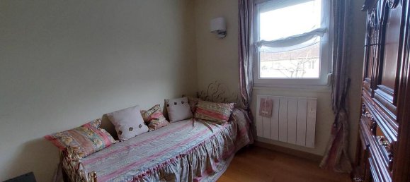 2 bedrooms House in Creil, France No. 66556 11