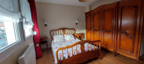 2 bedrooms House in Creil, France No. 66556 9