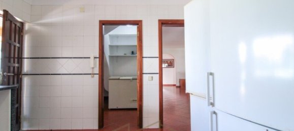 6 bedrooms Castles in Almada, Portugal No. 117714 2