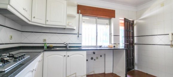 6 bedrooms Castles in Almada, Portugal No. 117714 3