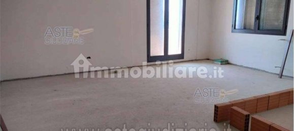 2 Schlafzimmer Wohnung in Città Sant'Angelo, Italy, Nr. 269592 9
