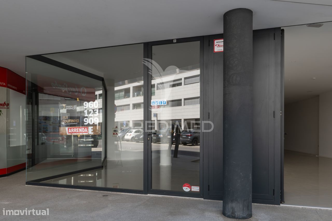 260m² Commercial property in Barcelos, Portugal No. 292303