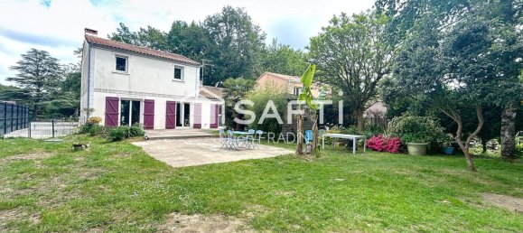 4 bedrooms House in Le Cellier, France No. 281837 11
