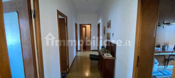 Apartamento de 2 dormitorios en Legnano, Italy No. 98799 28