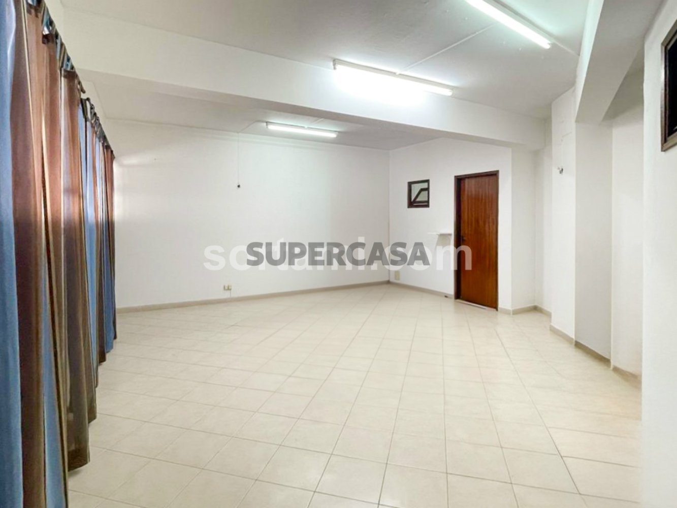 Propriété commerciale à Albufeira, Portugal 103m² No. 159179