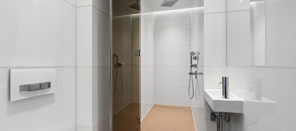 4 bedrooms Apartment in London, United Kingdom No. 13111 12