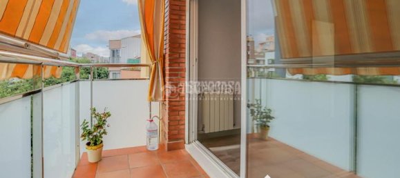 3 bedrooms Apartment in Terrassa, Spain No. 176813 3