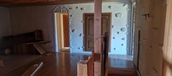 5 bedrooms House in Saint-Bonnet-de-Rochefort, France No. 204825 7