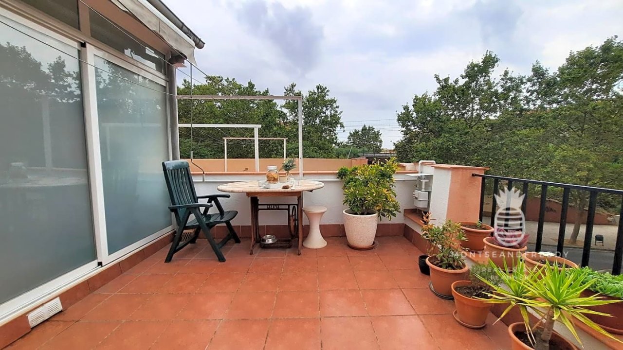 6 غرف نوم منزل في Terrassa, Spain رقم 284967