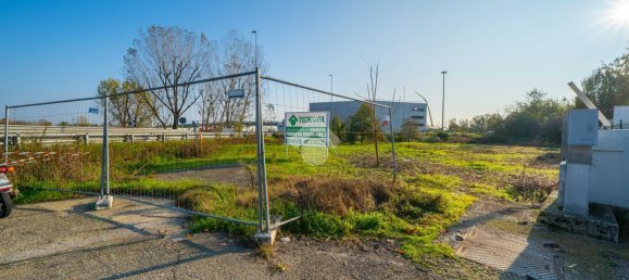 Terreno em Reggio Emilia, Italy 1127 m² N.º 5644 18