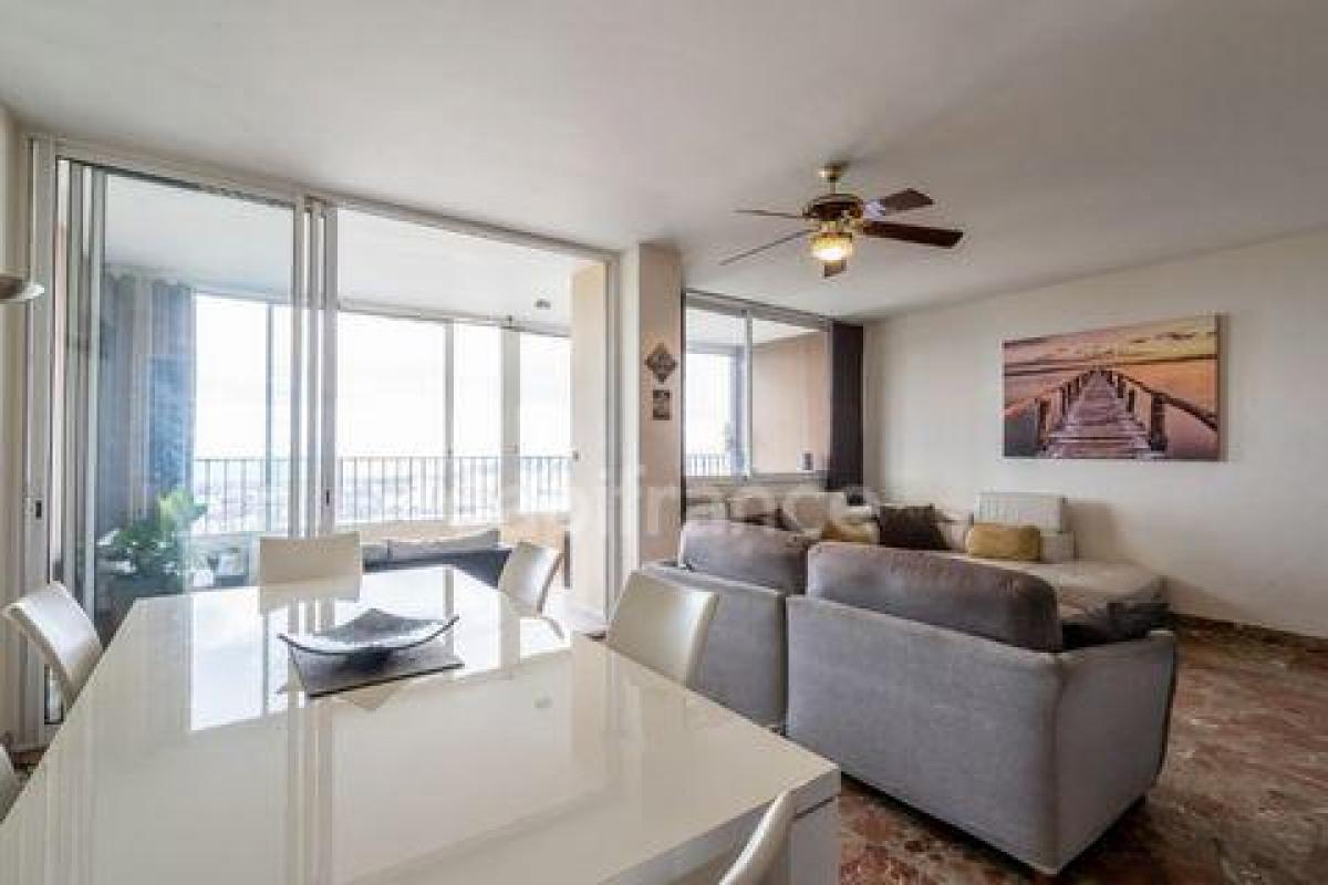 Кондоминиум  с 3 спальнями в Марсель, Франция № 9222