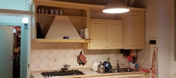 3 rooms Apartment in Montevarchi, Italy No. 234071 2