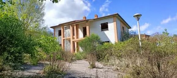 1067m² Land in Castiglione del Lago, Italy No. 297060 8