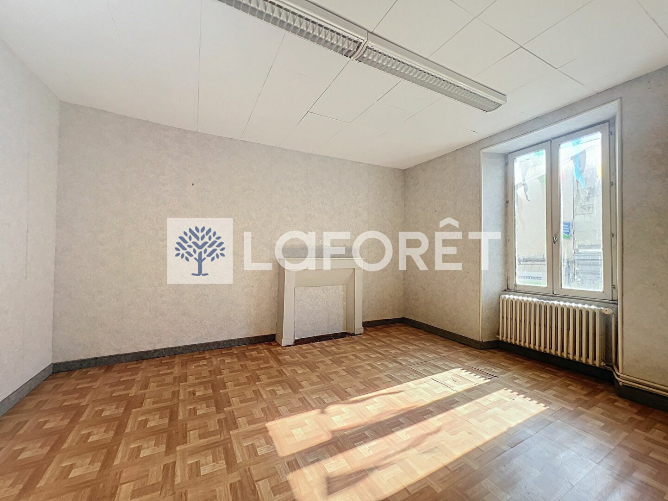 2 Schlafzimmer Haus in Bressuire, France, Nr. 100811