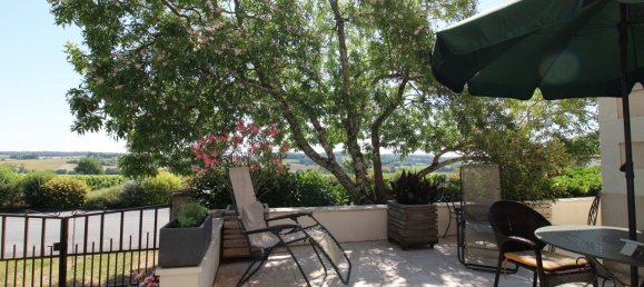 Casa de 4 dormitorios en Montendre, France No. 276795 2