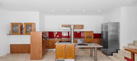 Дом с 6 комнатами в Гумпольдскирхен, Австрия № 136602 5