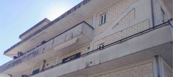 6 rooms Apartment in Santi Cosma e Damiano, Italy No. 202801 11