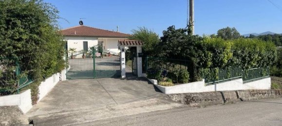 Villa de 4 habitaciónes en Paternopoli, Italy No. 71652 10
