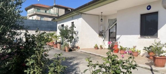 Villa de 4 habitaciónes en Paternopoli, Italy No. 71652 14