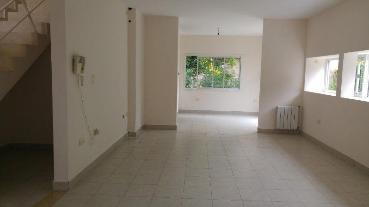 Casa de 3 dormitorios en Córdoba, Argentina No. 20871