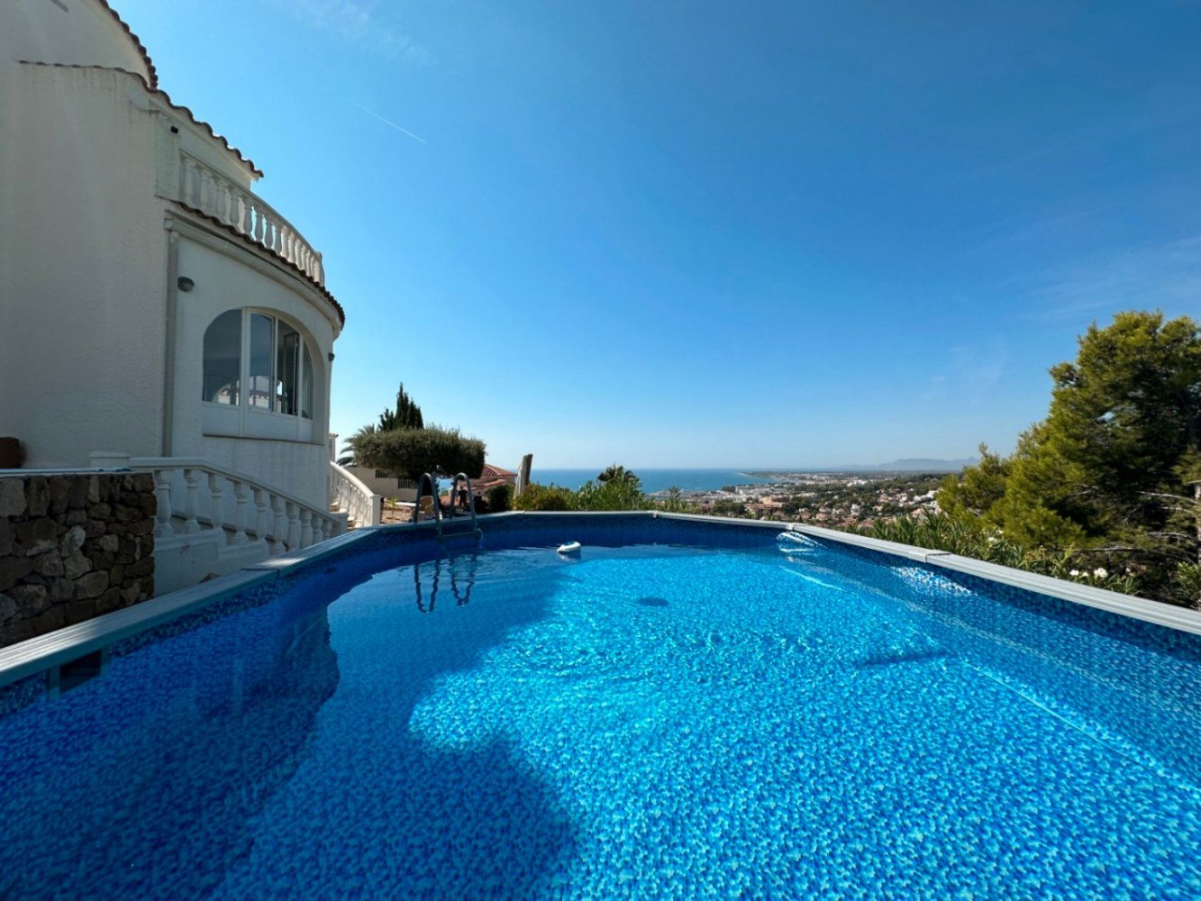 Дом с 4 спальнями в Алкала де Сиверт, Испания № 205271