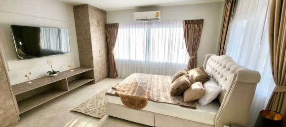 5 bedrooms Villa in Pattaya, Thailand No. 19297 6