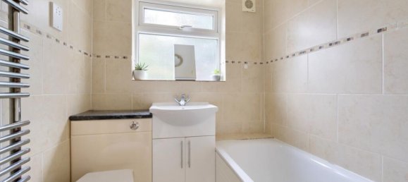 4 bedrooms House in London, United Kingdom No. 13422 7