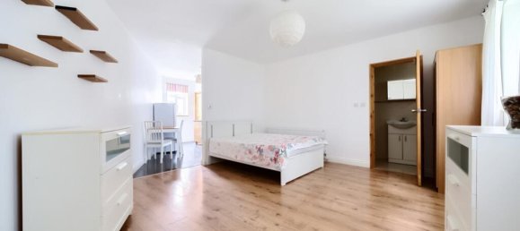 4 bedrooms House in London, United Kingdom No. 13422 14