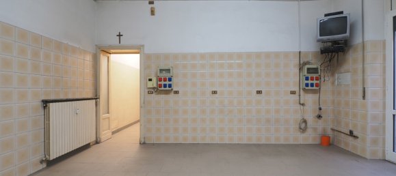 2 Schlafzimmer Wohnung in Milan, Italy, Nr. 246378 17
