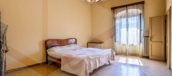 9-Zimmer Haus in Dolcè, Italy, Nr. 27933 5