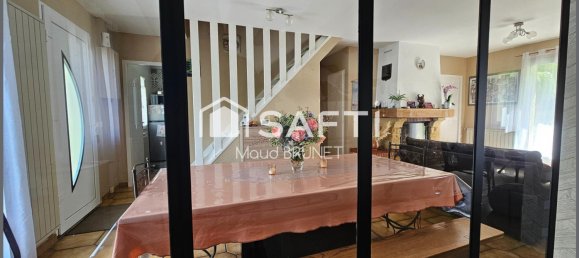 3 bedrooms House in Breval, France No. 326048 12