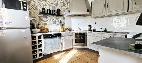 3 bedrooms House in Breval, France No. 326048 4