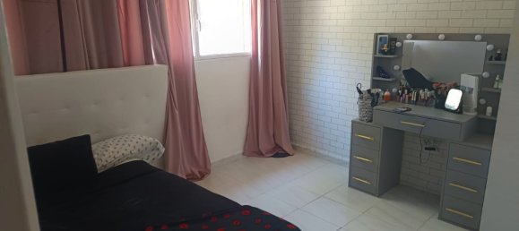 4 bedrooms Apartment in Lleida, Spain No. 175206 7