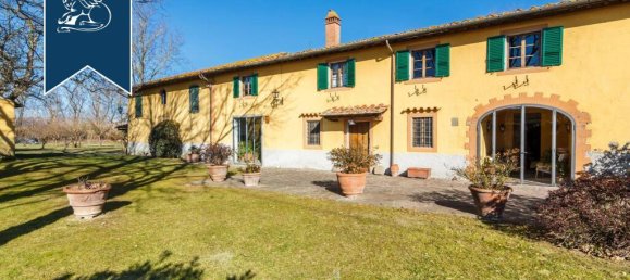 250m² Commercial property in Prato, Italy No. 55020 4