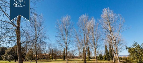 250m² Commercial property in Prato, Italy No. 55020 11