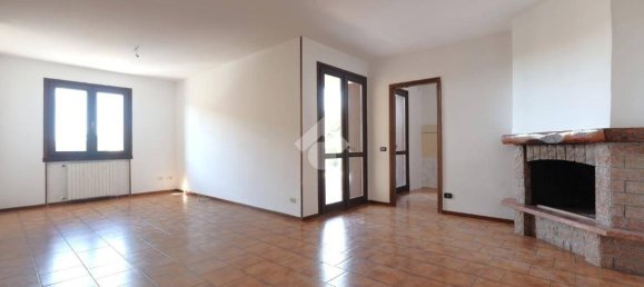 3 bedrooms House in Lonato del Garda, Italy No. 341892 6