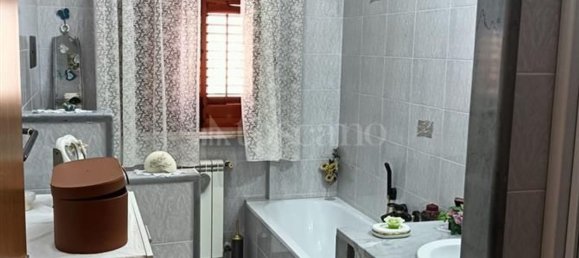 4 rooms Apartment in Casteldaccia, Italy No. 76877 21