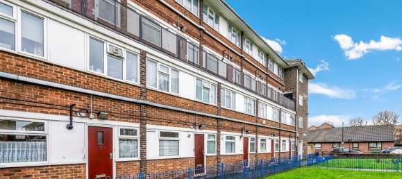 3 bedrooms Apartment in London, United Kingdom No. 9887 3