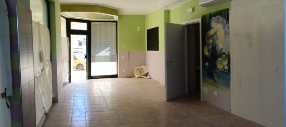 73m² Commercial property in Bucchianico, Italy No. 100813 15