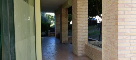 73m² Commercial property in Bucchianico, Italy No. 100813 16