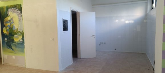 73m² Commercial property in Bucchianico, Italy No. 100813 20