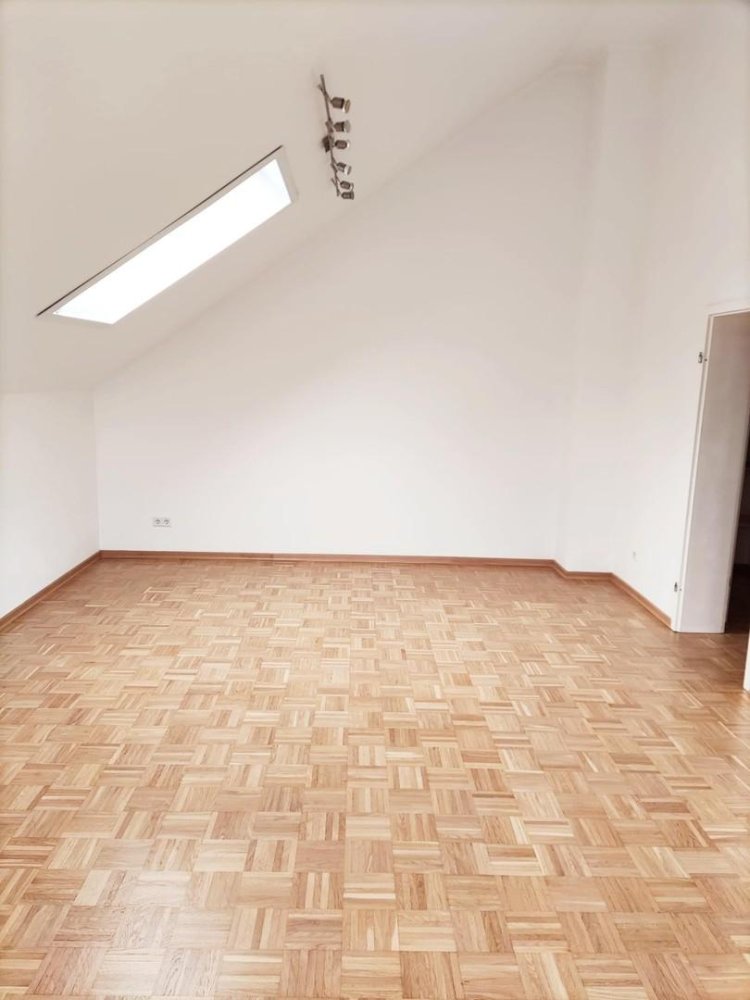 2 rooms Apartment in Regensburg, Germany No. 242662